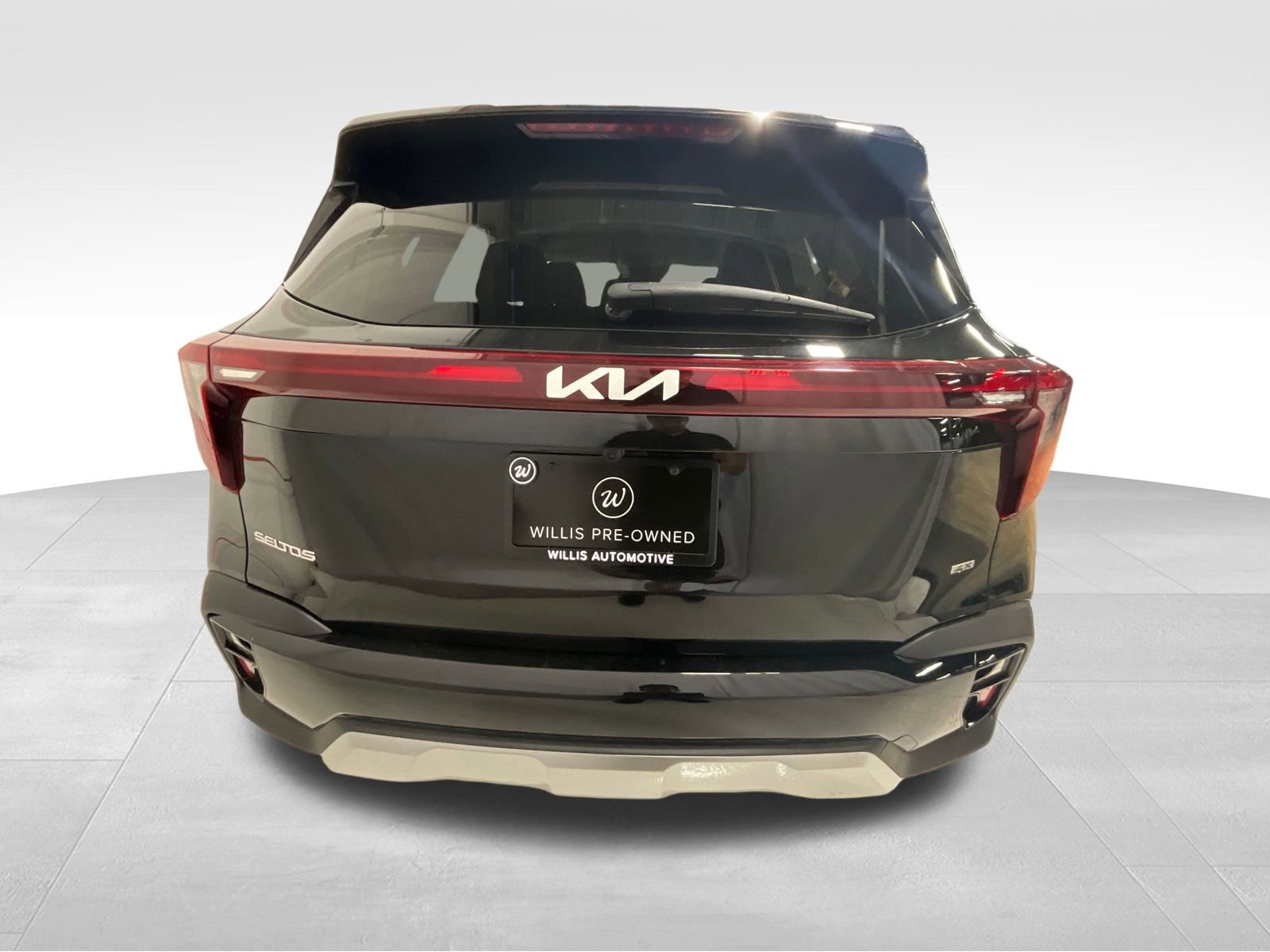 2024 Kia Seltos SX photo 3