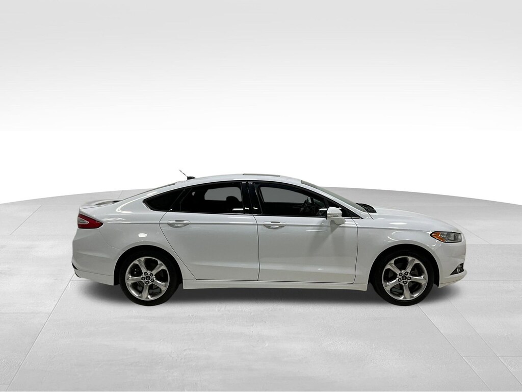 Used 2014 Ford Fusion SE Sedan
