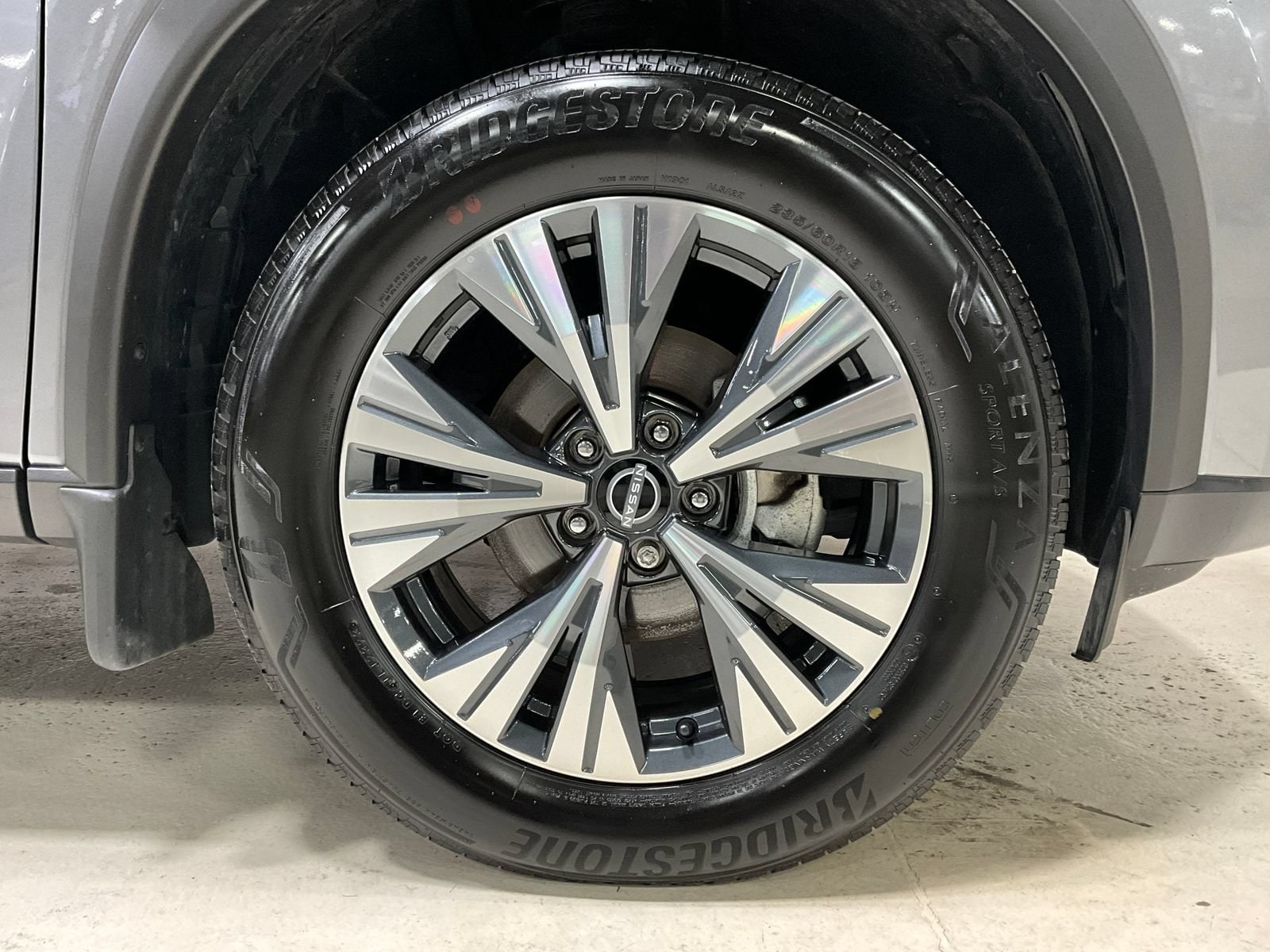 2023 Nissan Rogue SV - Photo 12