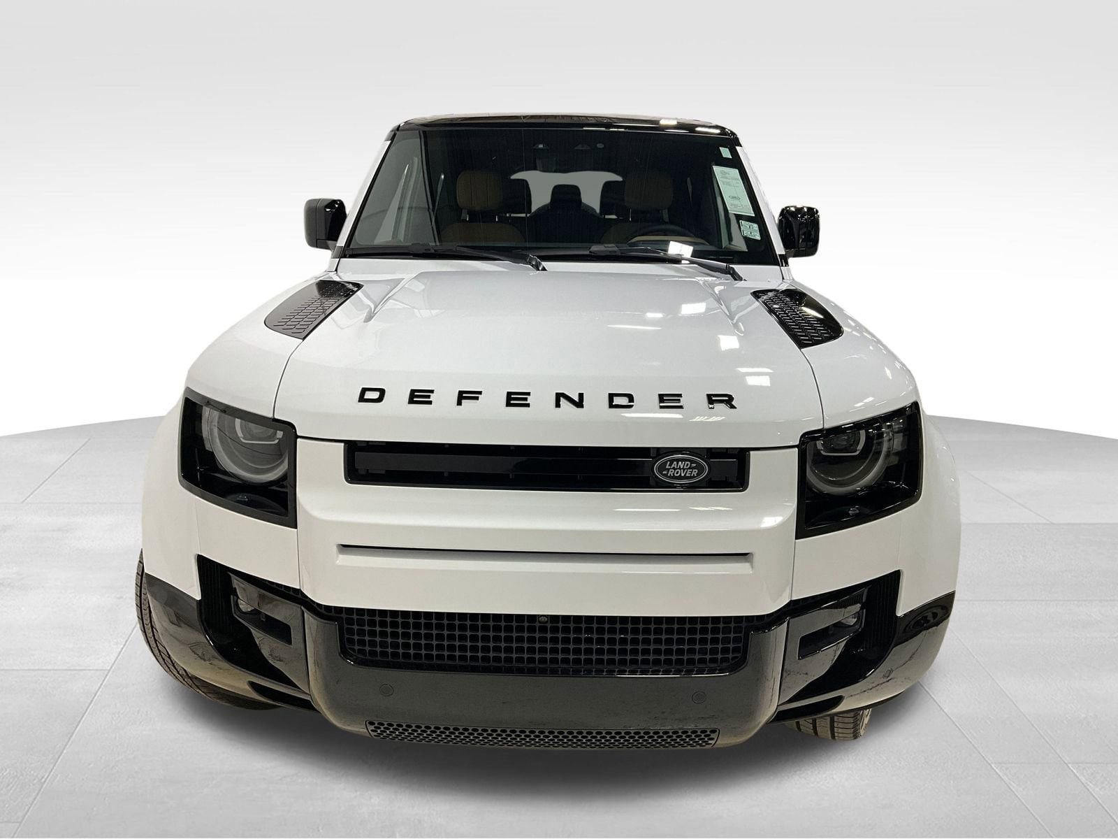 2026 Land Rover Defender V8 - Photo 9