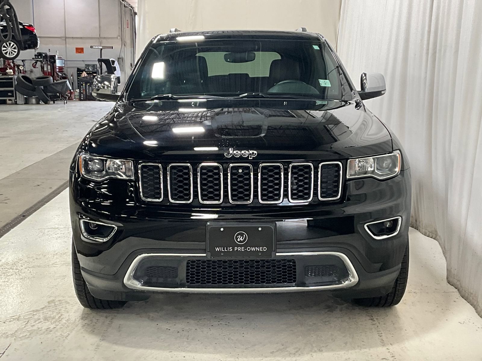 Used 2019 Jeep Grand Cherokee Limited with VIN 1C4RJFBG0KC704234 for sale in Des Moines, IA