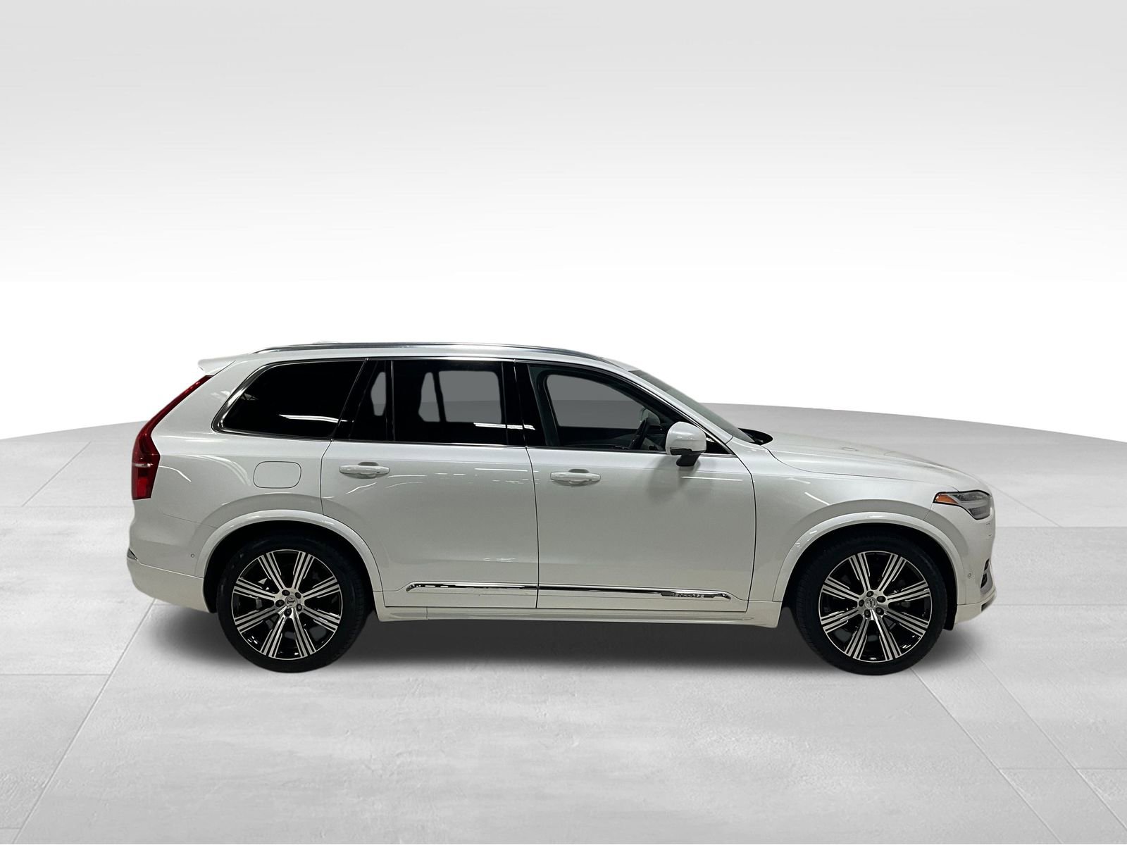 2024 Volvo XC90 Recharge T8 Ultimate photo 2