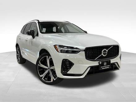 2024 XC60 plug-in hybrid T8 Ultimate Dark SUV