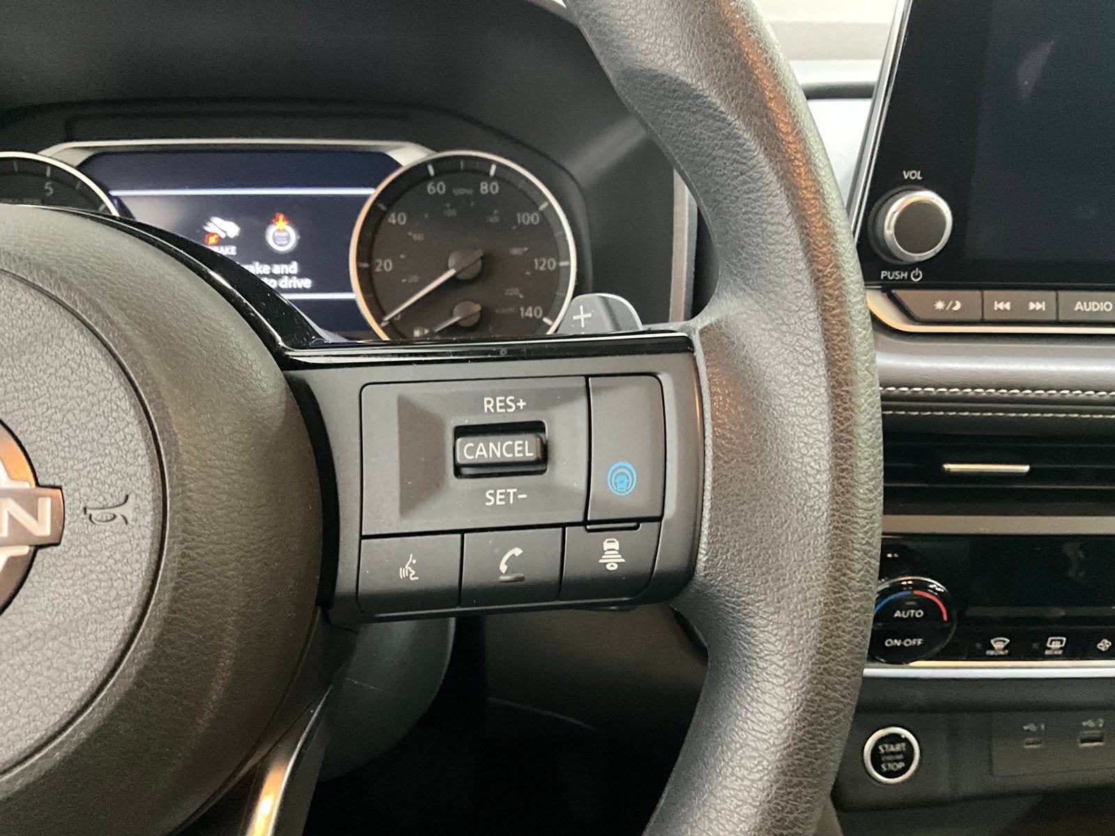 2023 Nissan Rogue SV - Photo 17