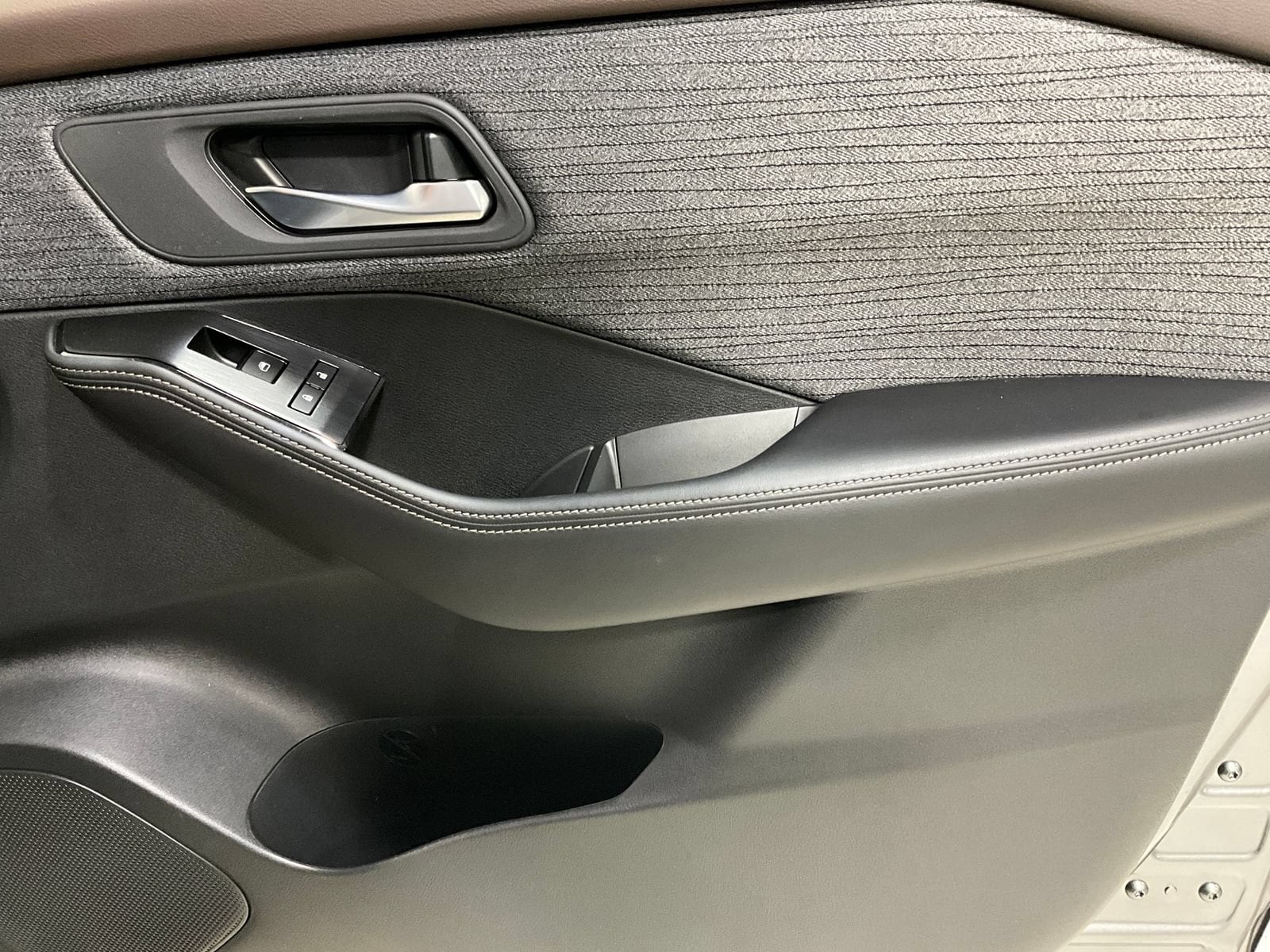 2023 Nissan Rogue SV - Photo 19