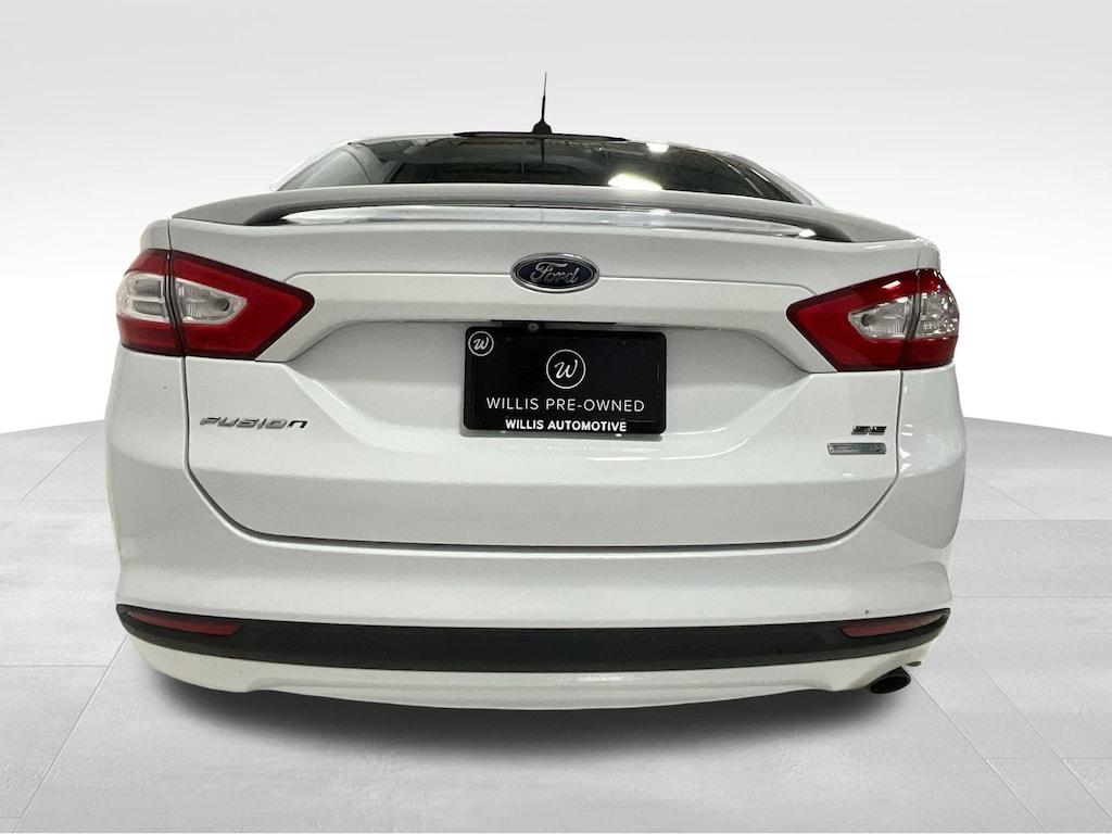 Used 2014 Ford Fusion SE Sedan