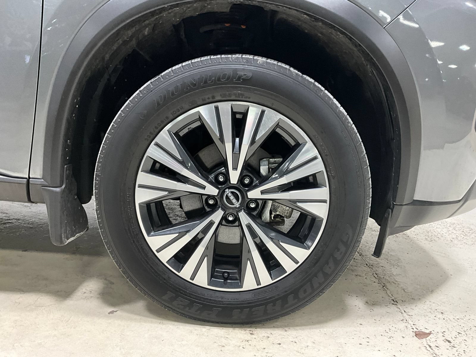 2023 Nissan Rogue SV - Photo 9