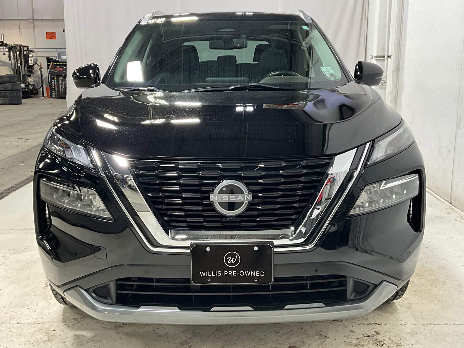 Used 2023 Nissan Rogue SL with VIN 5N1BT3CB0PC686558 for sale in Des Moines, IA