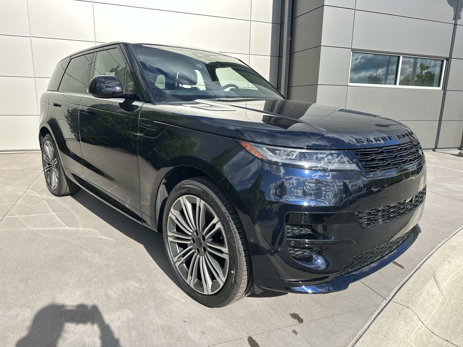 2026 Land Rover Range Rover Sport Dynamic SE - Photo 3