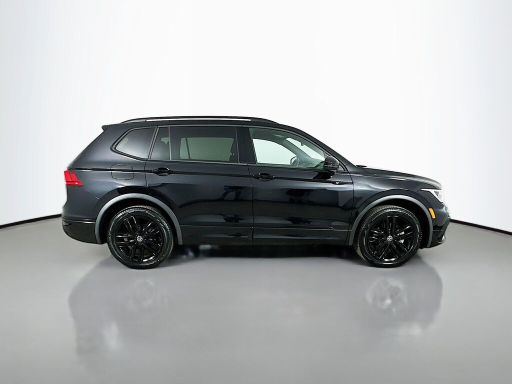 Used 2022 Volkswagen Tiguan 2.0T SE R-Line Black SUV