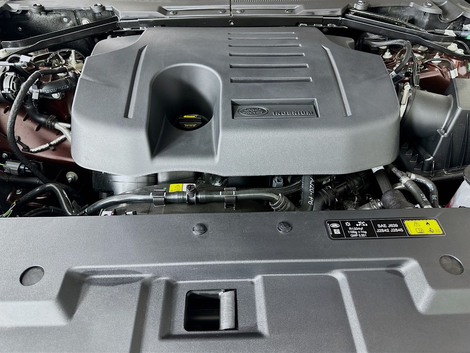 2025 Land Rover Defender S - Photo 13