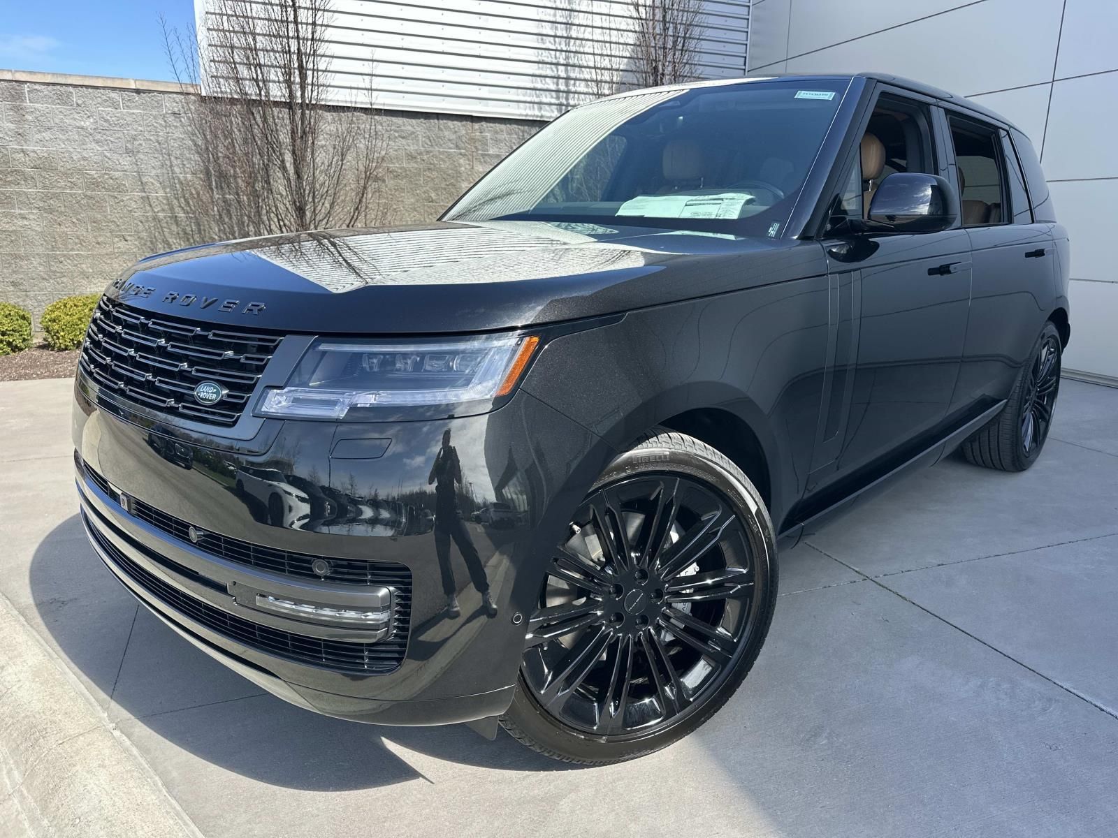 2026 Land Rover Range Rover 3.0 SE LWB 7's photo