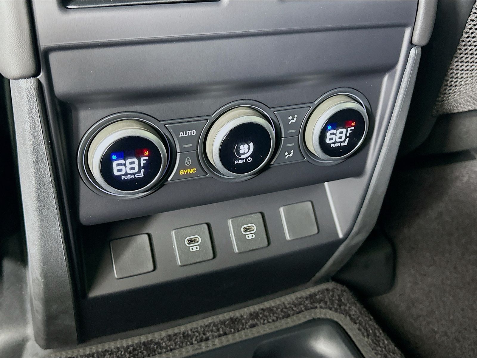 2025 Land Rover Defender S - Photo 32