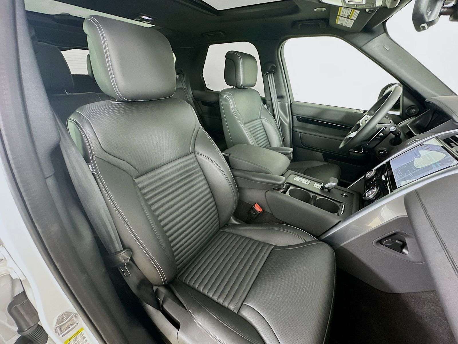 2025 Land Rover Discovery S - Photo 48