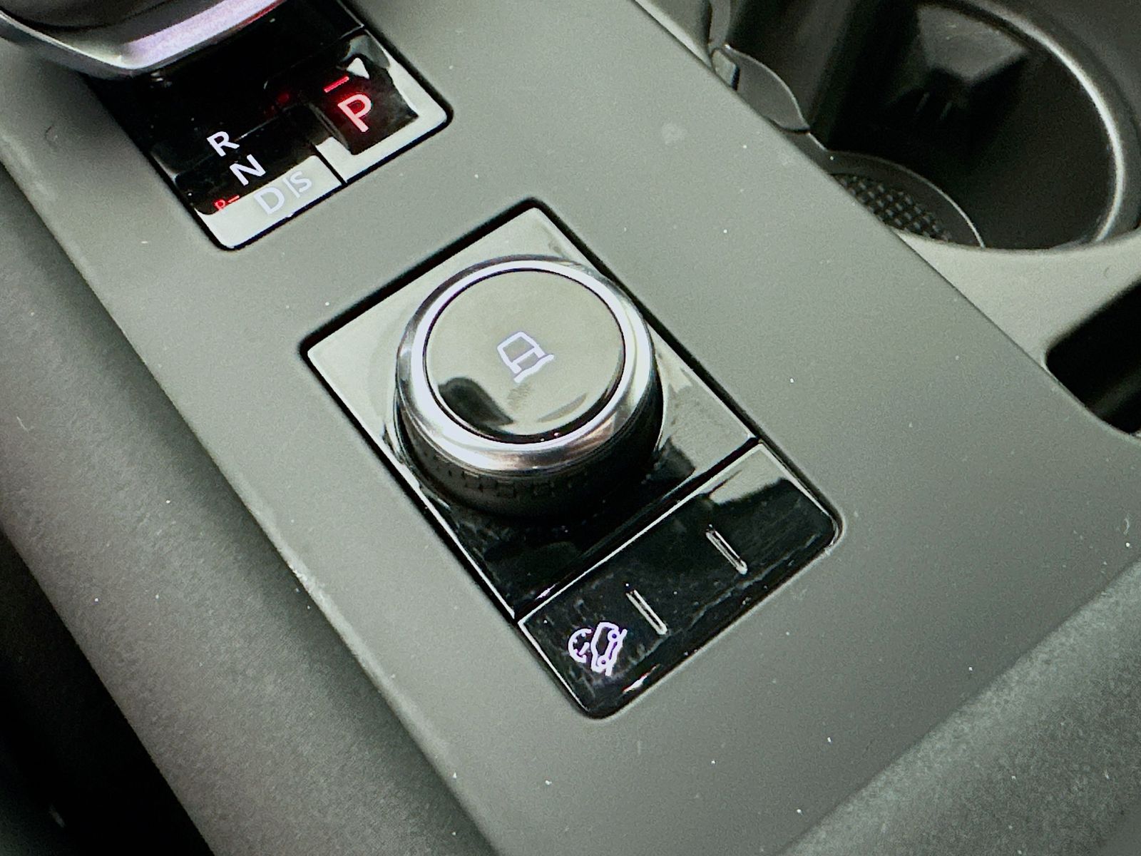 2025 Land Rover Discovery Metropolitan Edition - Photo 28