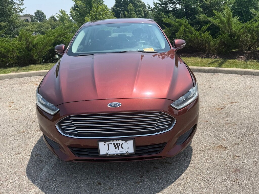 Used 2015 Ford Fusion SE Sedan