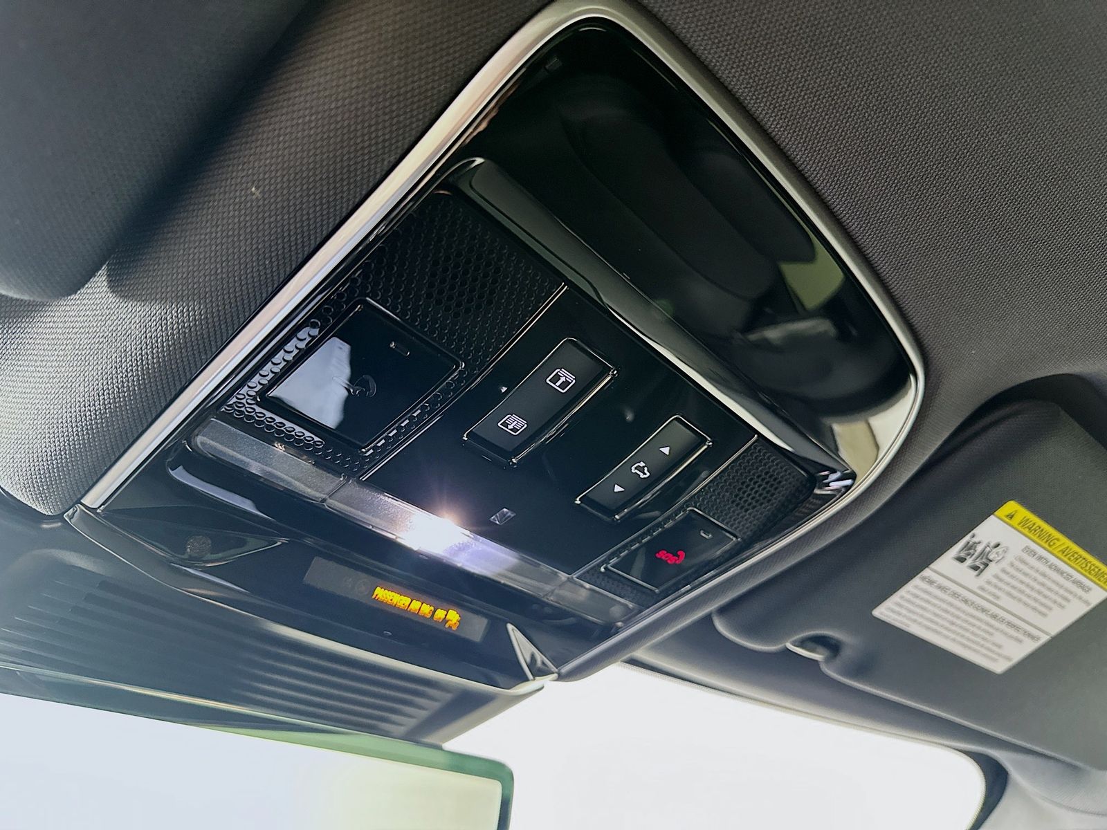 2025 Land Rover Range Rover SE - Photo 29