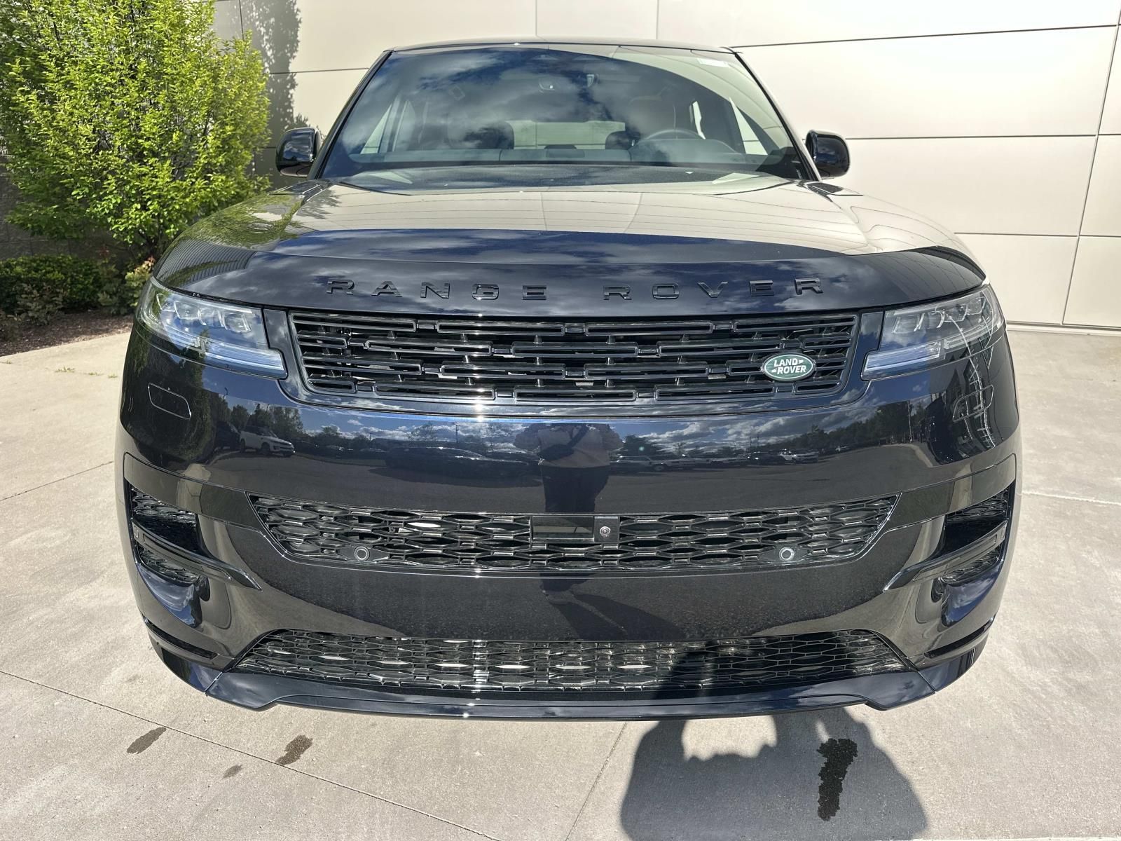 2026 Land Rover Range Rover Sport Dynamic SE - Photo 2