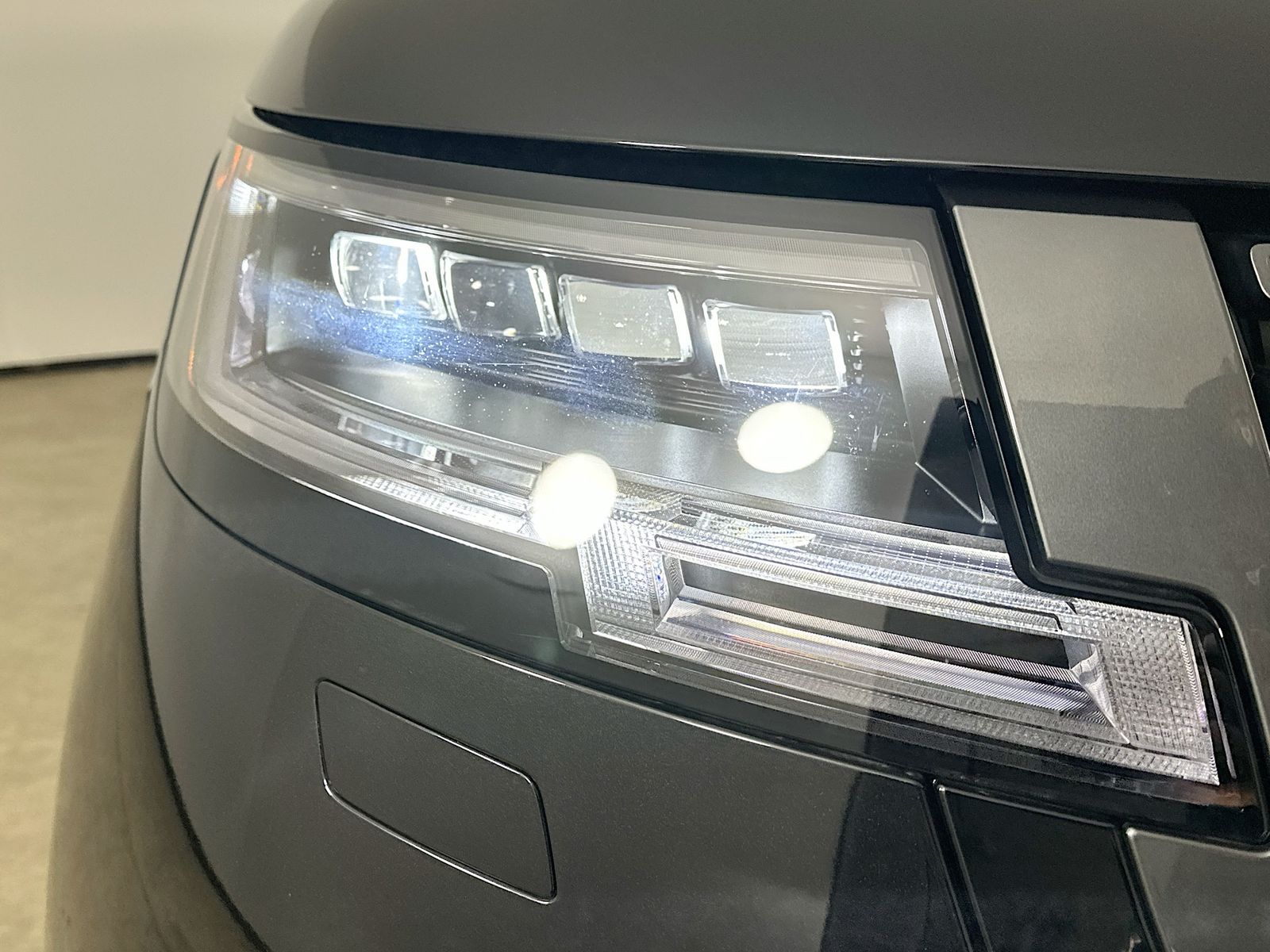 2025 Land Rover Range Rover SE - Photo 9