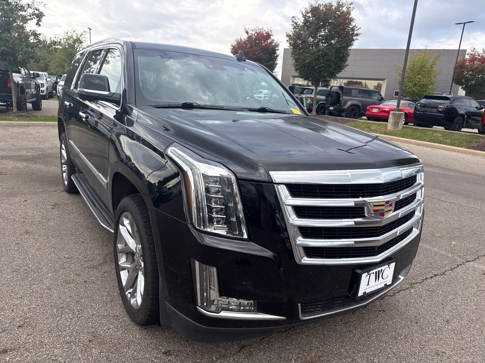 Used 2017 Cadillac Escalade Luxury SUV