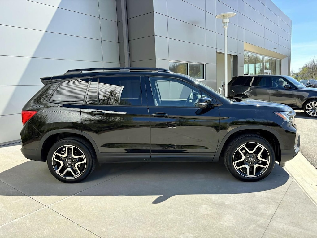 Used 2023 Honda Passport Elite SUV
