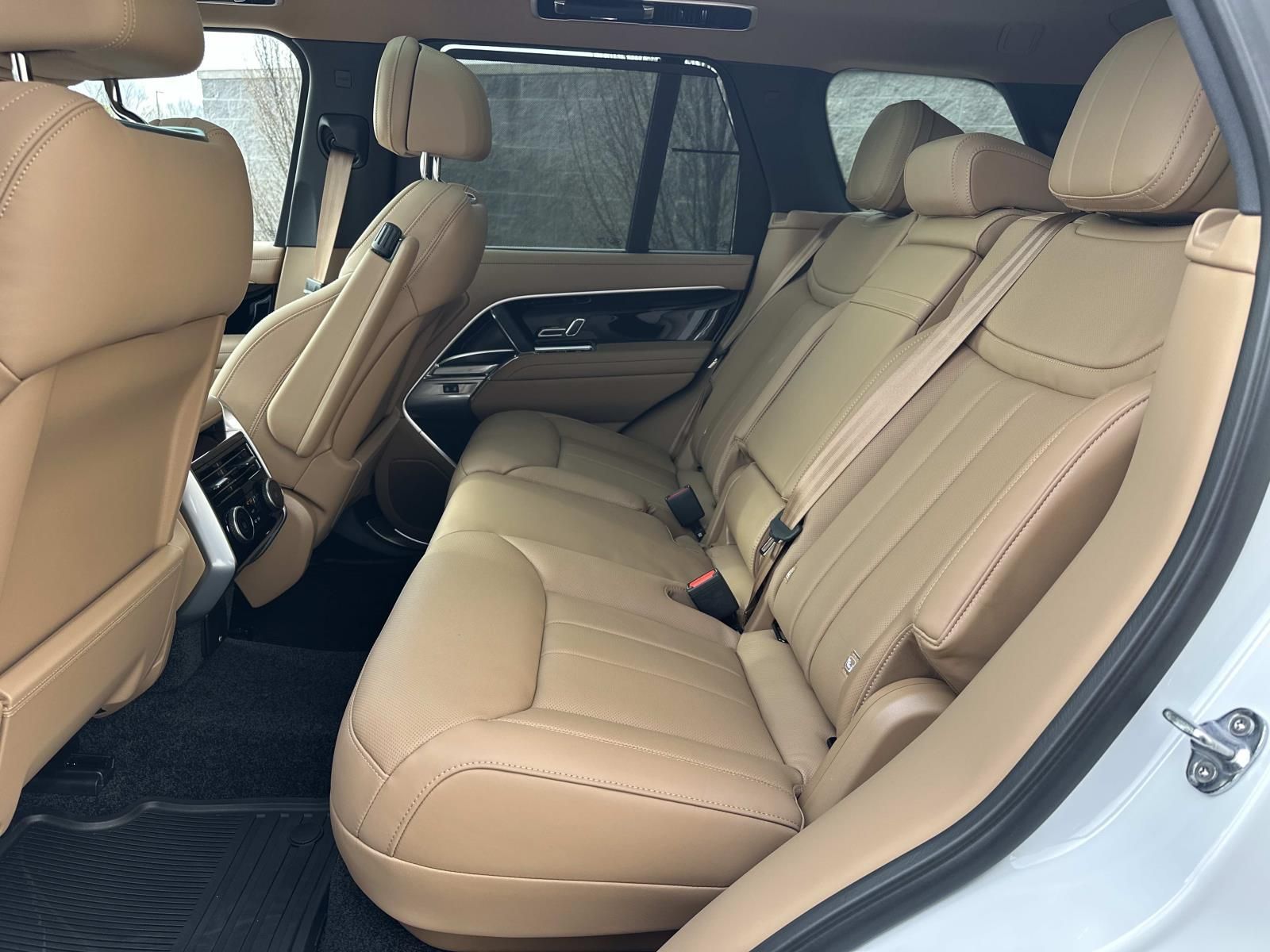 2026 Land Rover Range Rover SE - Photo 19