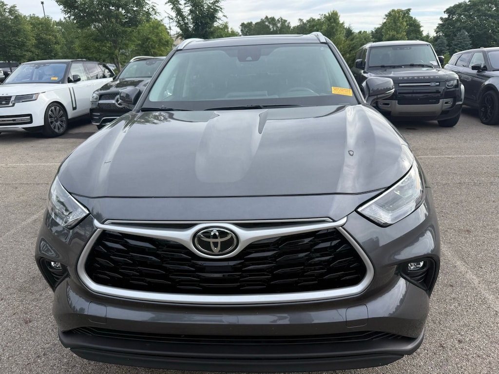 Used 2022 Toyota Highlander XLE SUV
