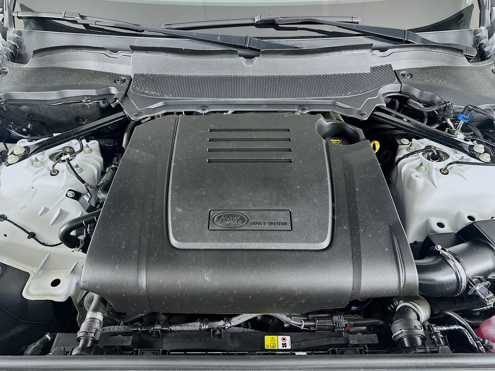 2025 Land Rover Discovery S - Photo 14