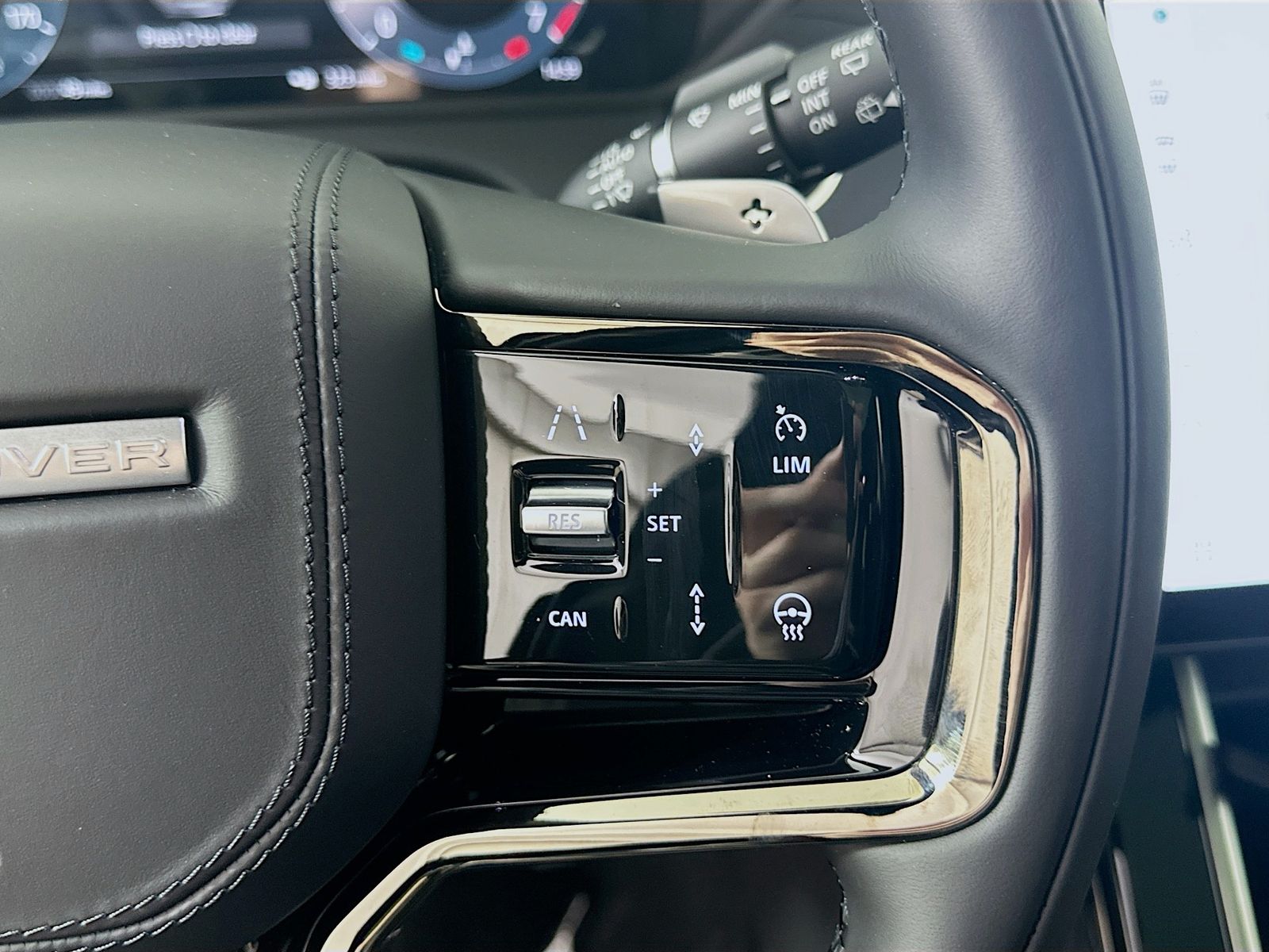2026 Land Rover Range Rover Velar Dynamic SE - Photo 20