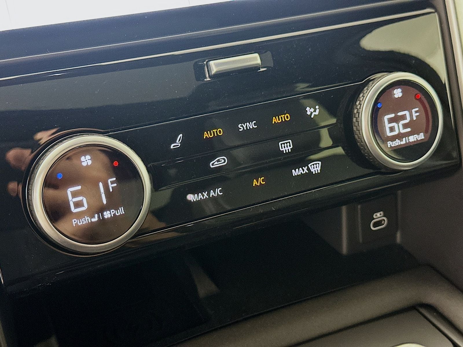 2025 Land Rover Discovery S - Photo 28