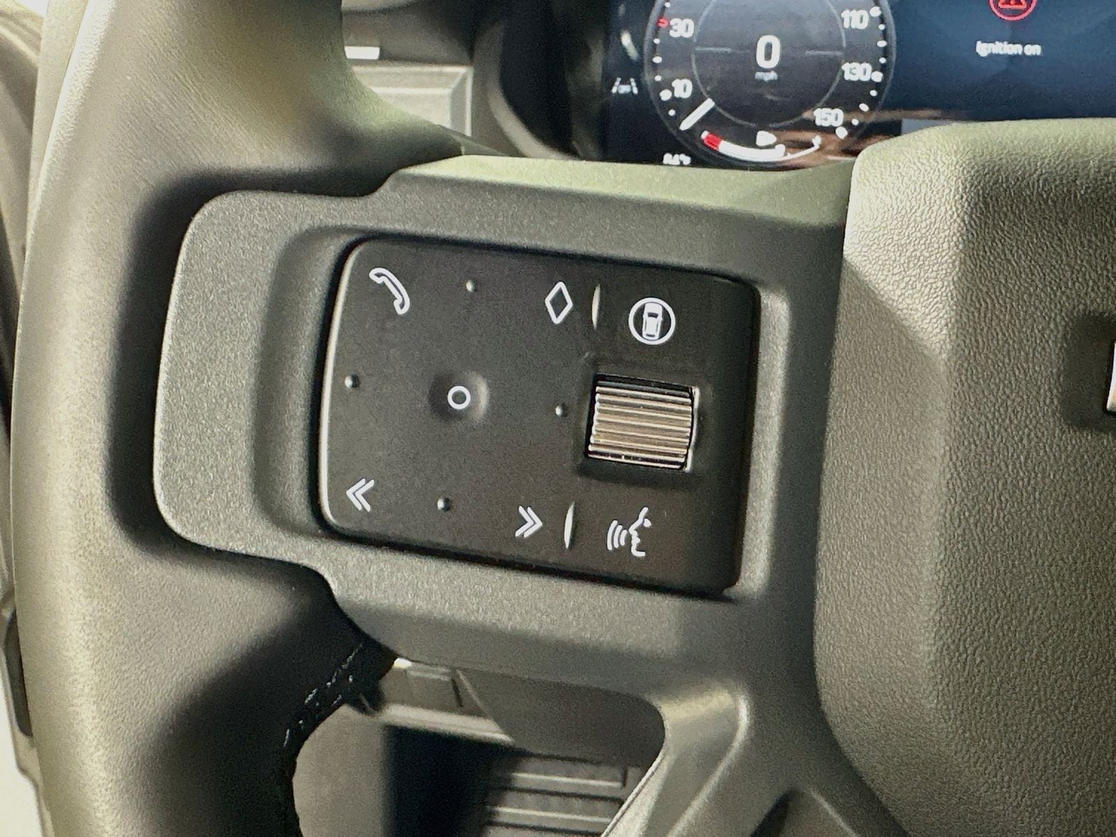 2026 Land Rover Defender X-Dynamic SE - Photo 19