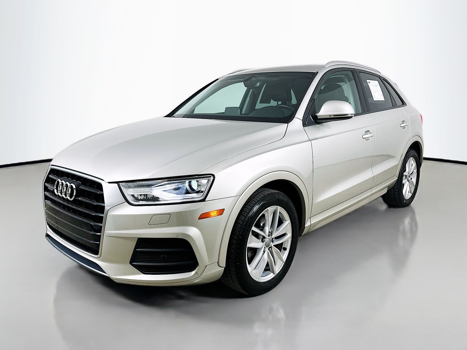 2017 Audi Q3 2.0T Premium Tiptronic quattro's photo
