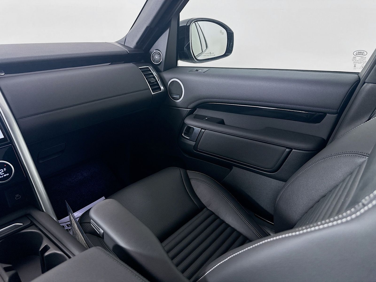 2025 Land Rover Discovery S - Photo 24