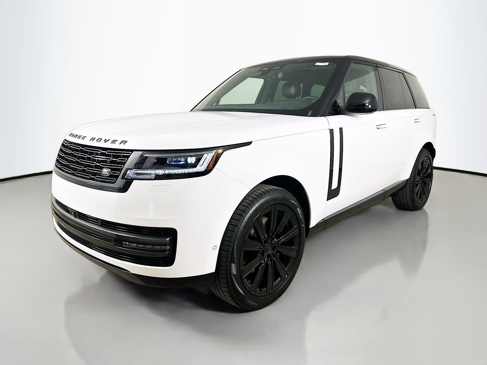 2026 Land Rover Range Rover 3.0 SE SWB's photo