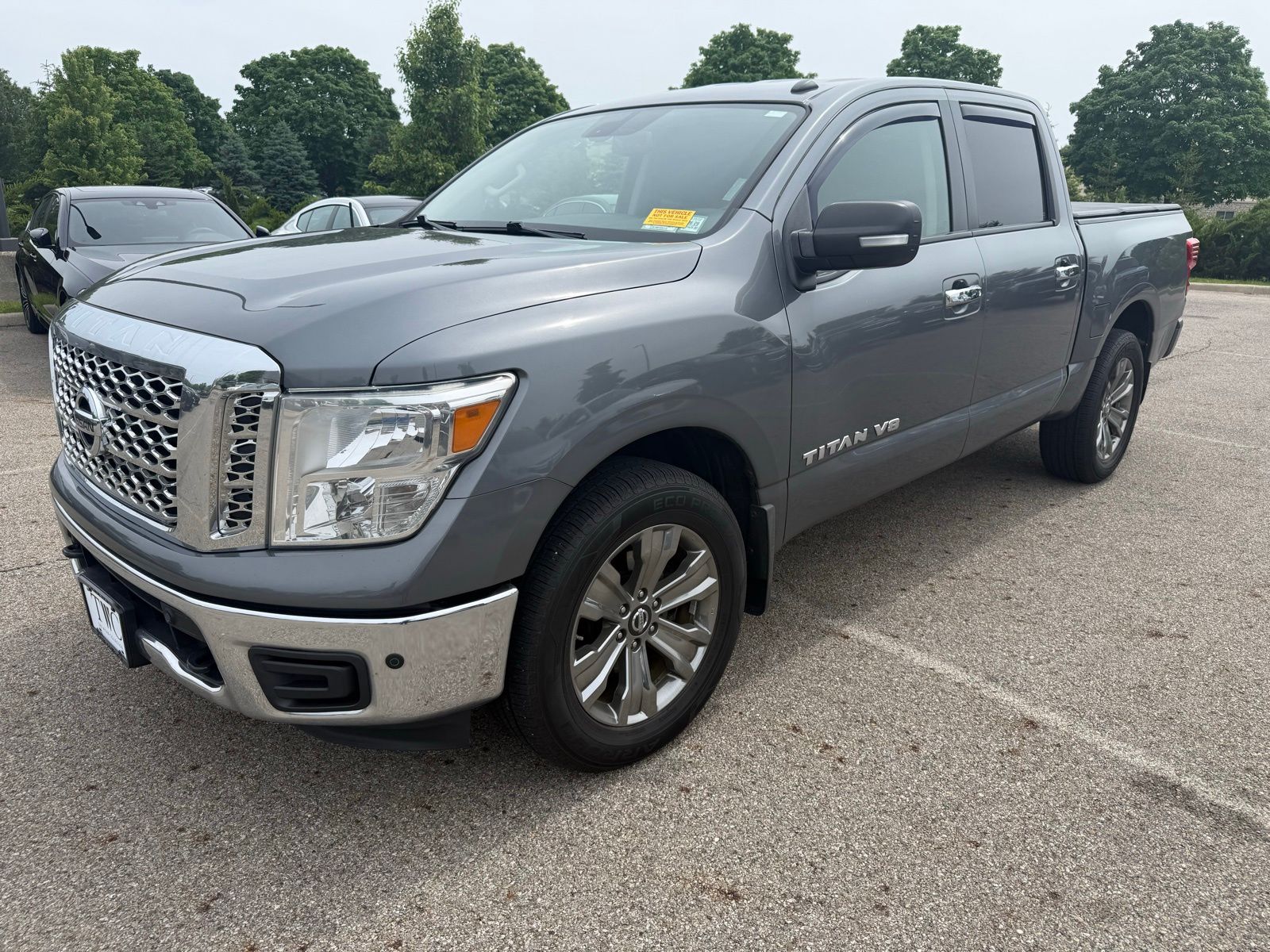 2019 Nissan Titan SV 4X4 Crew Cab's photo