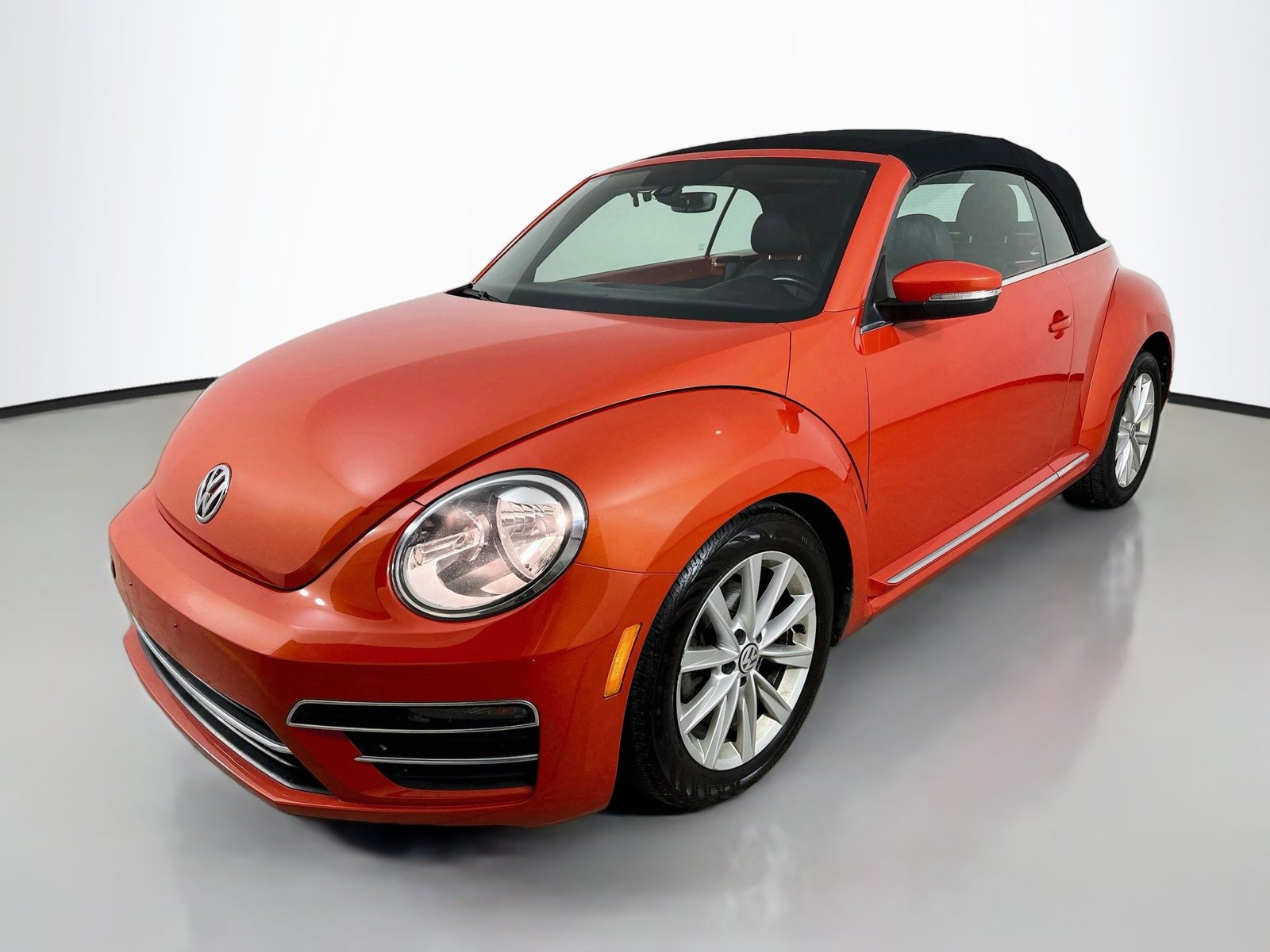 Used 2018 Volkswagen Beetle 2.0T SE Convertible