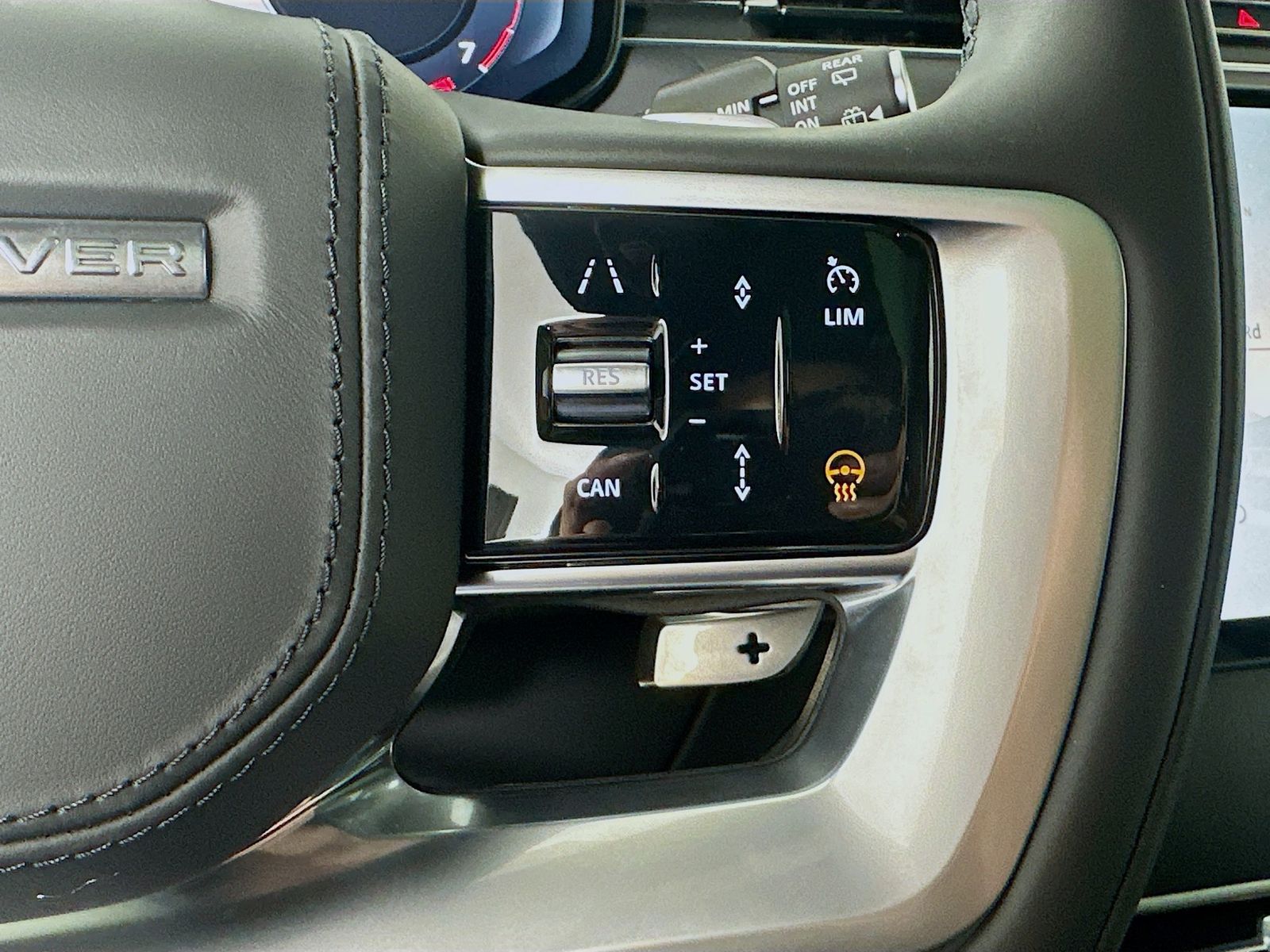 2025 Land Rover Range Rover SE - Photo 21