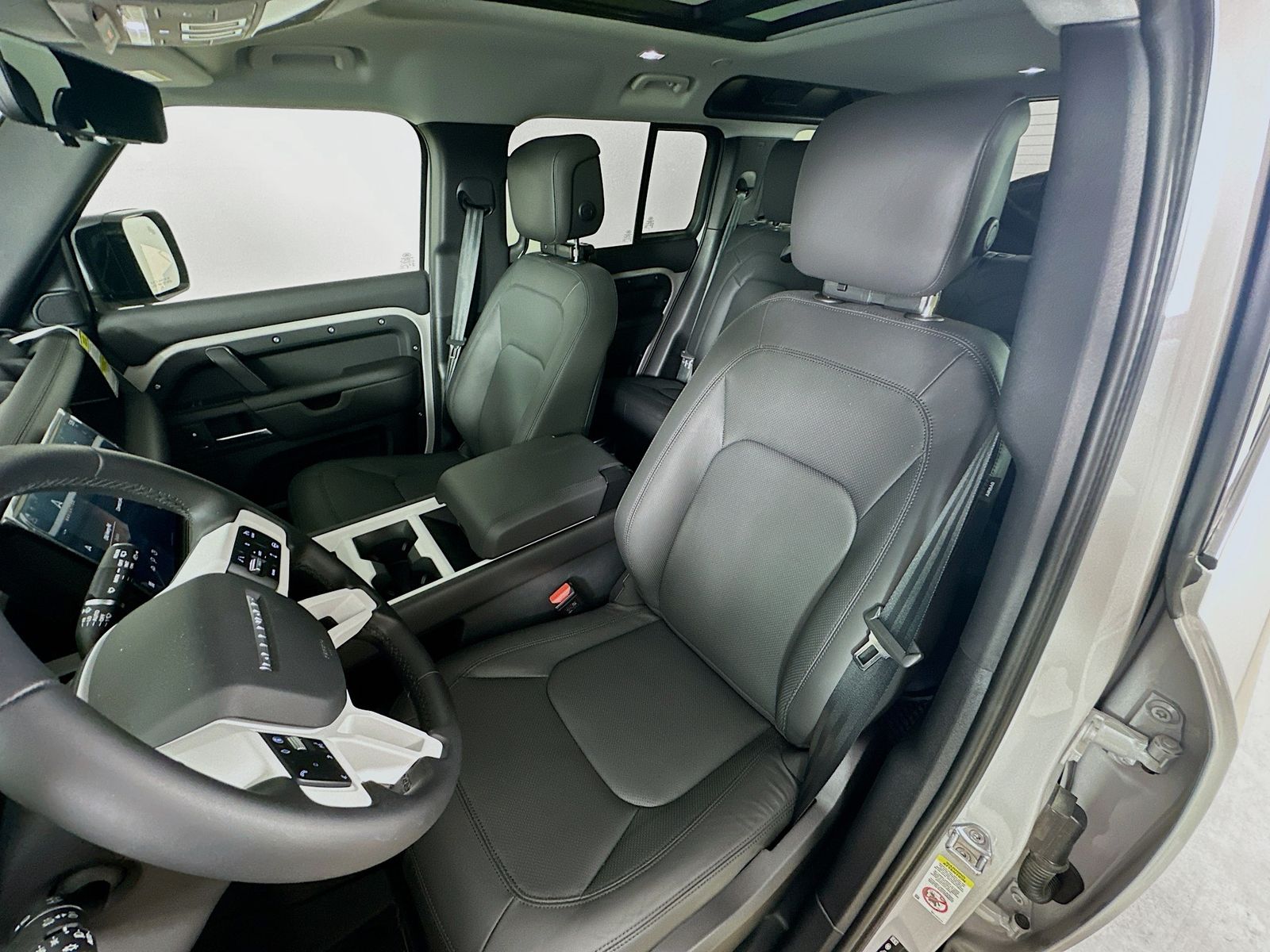 2026 Land Rover Defender S - Photo 35