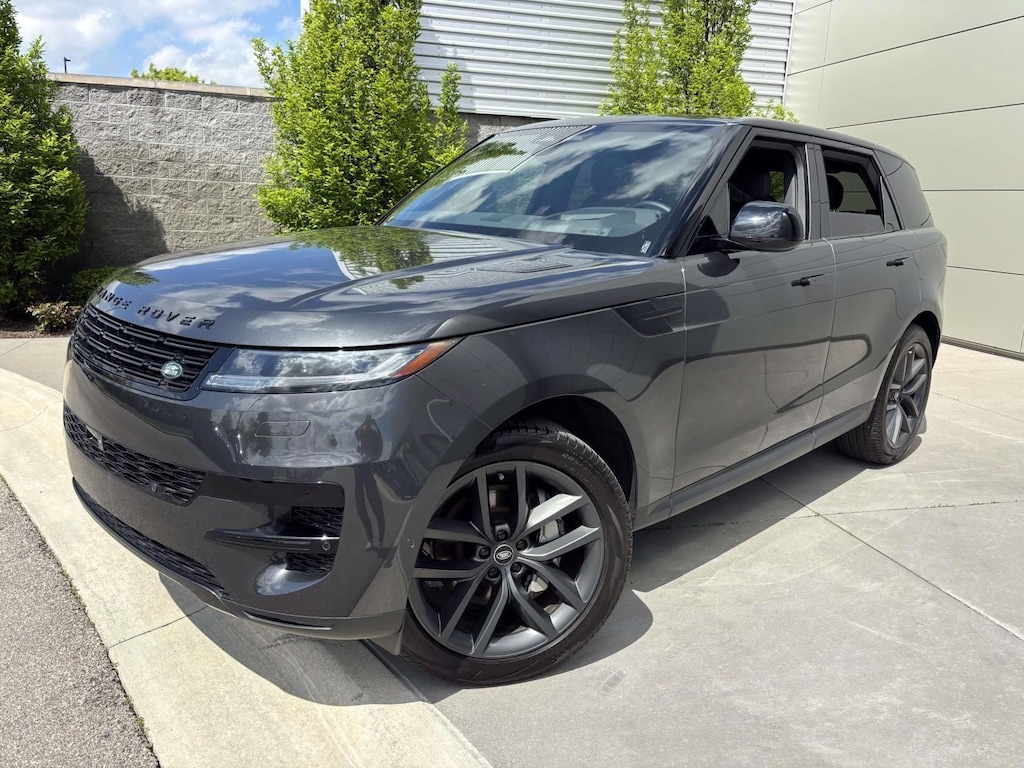Used 2025 Land Rover Range Rover Sport SE SUV