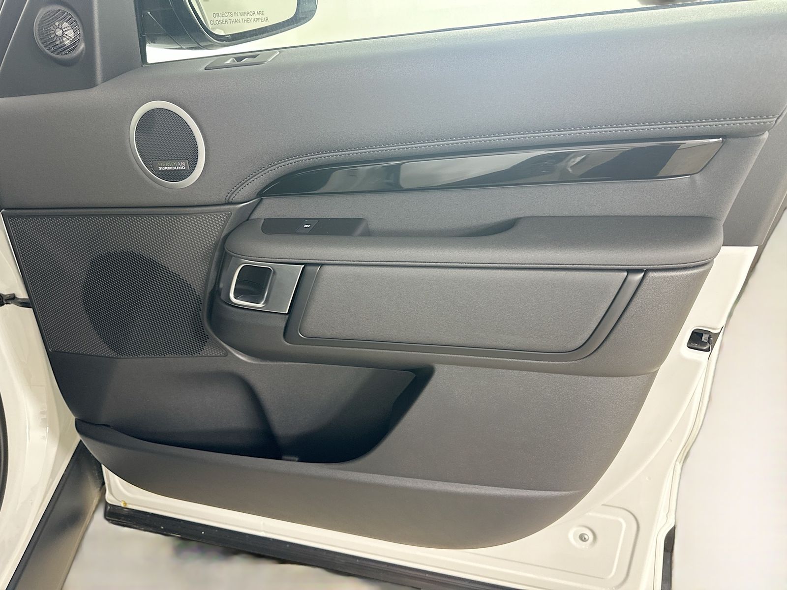 2025 Land Rover Discovery S - Photo 46