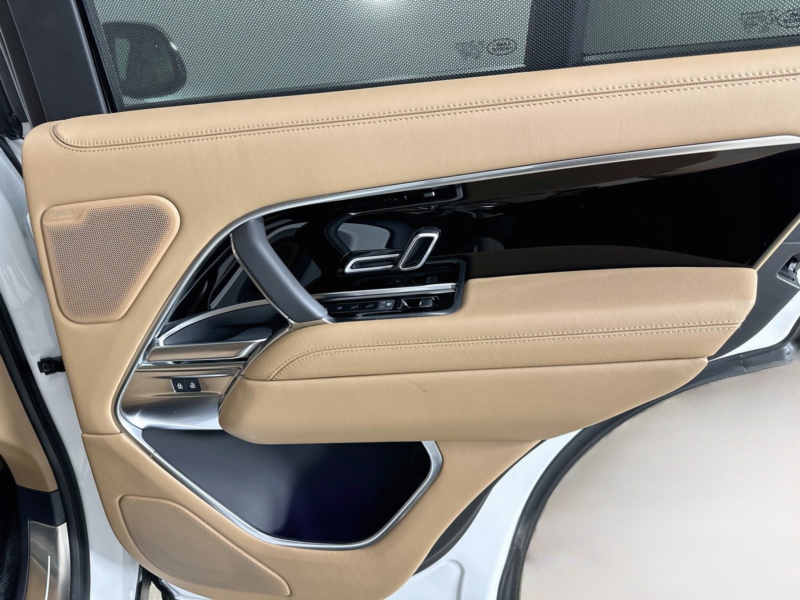 2026 Land Rover Range Rover SE - Photo 41