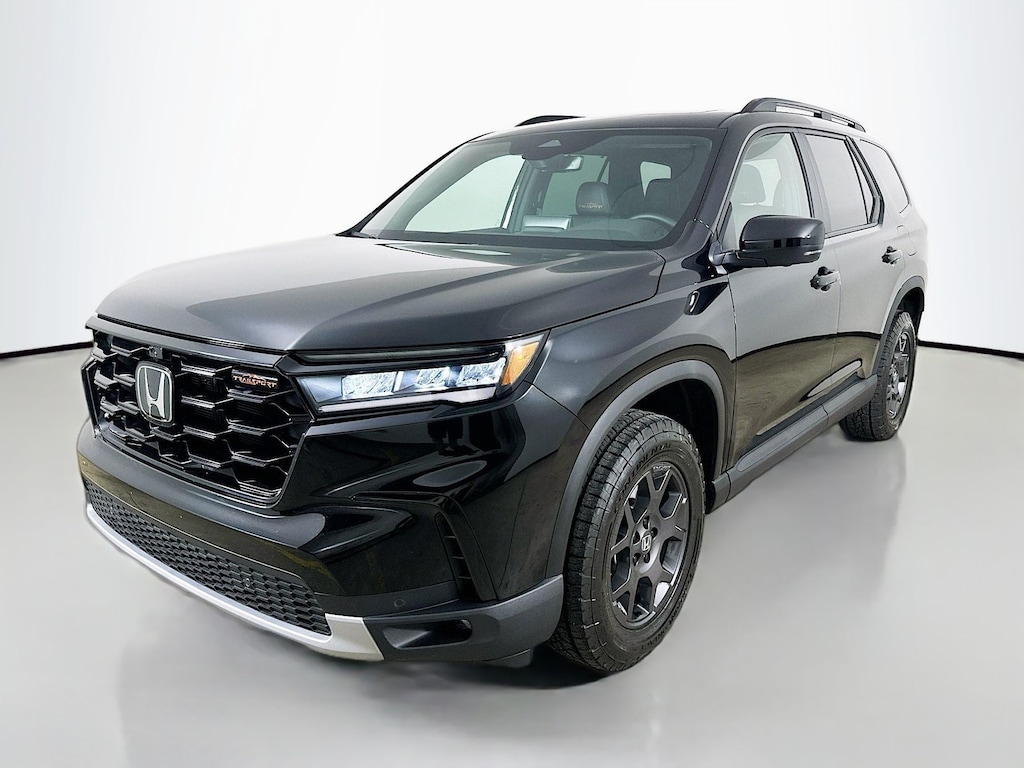 Used 2024 Honda Pilot TrailSport SUV