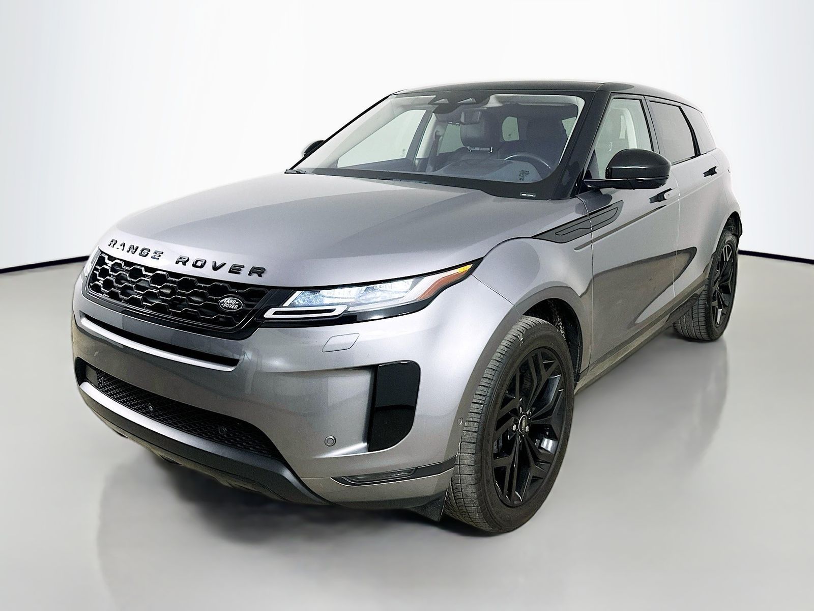 2021 Land Rover Range Rover Evoque SE's photo