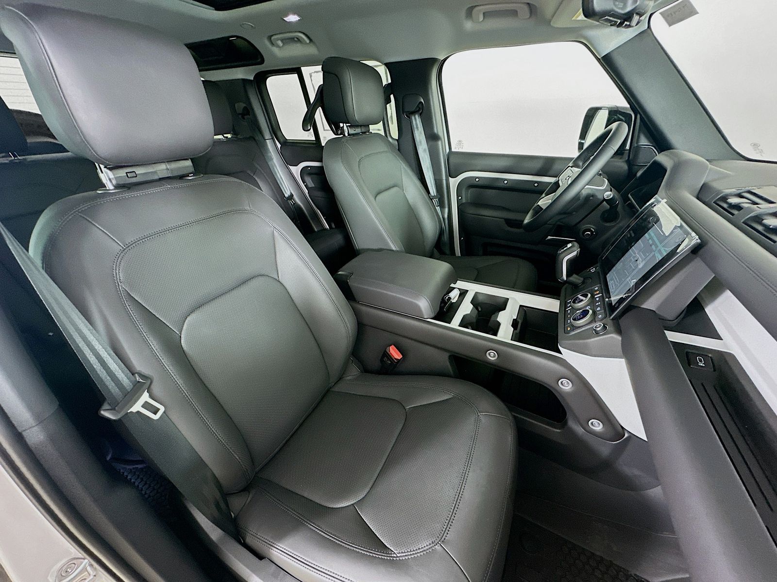 2026 Land Rover Defender S - Photo 45