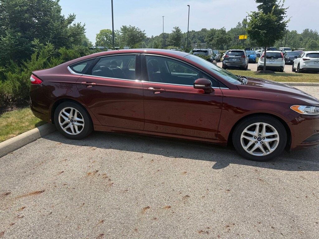 Used 2015 Ford Fusion SE Sedan