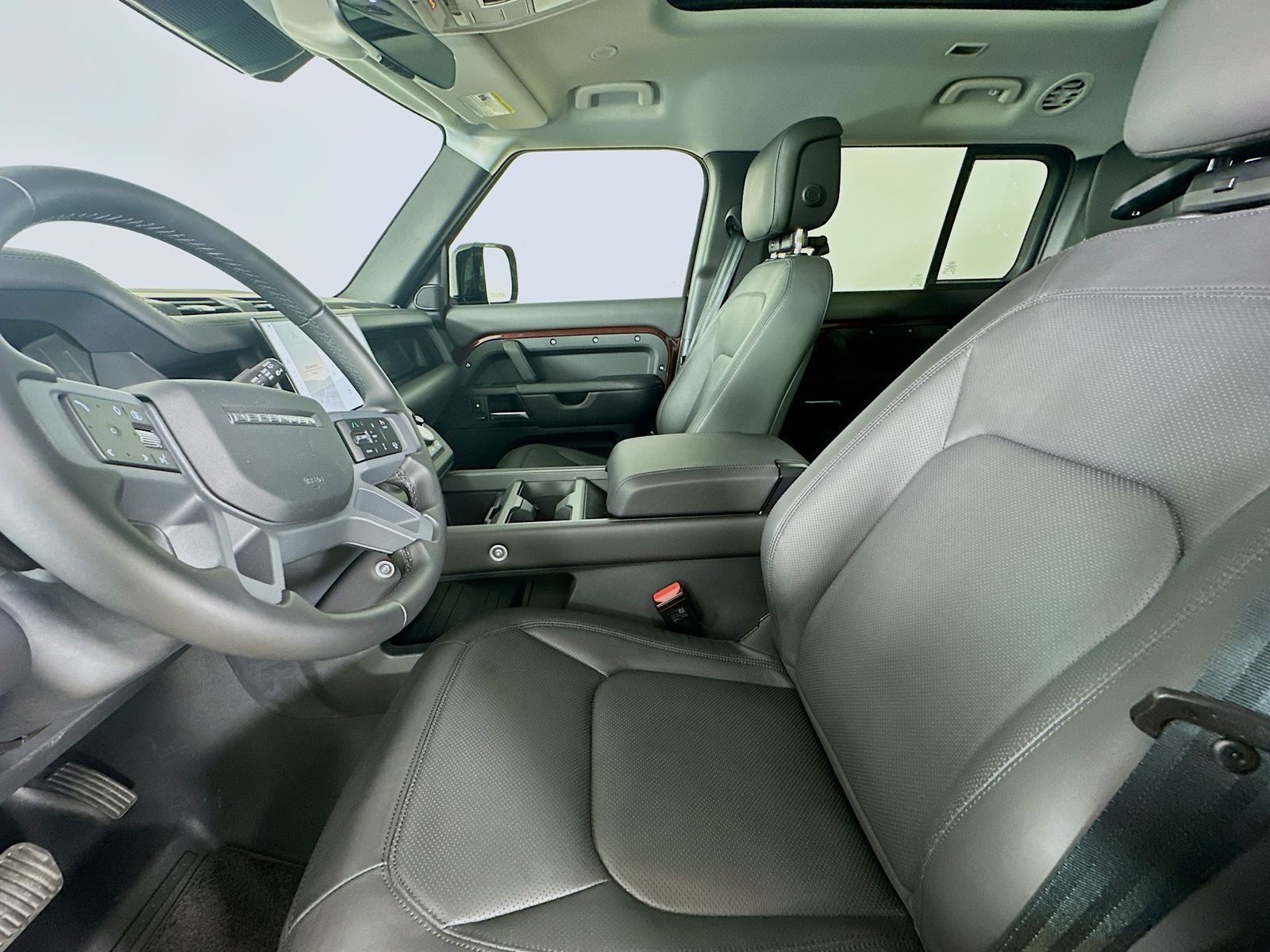 2025 Land Rover Defender S - Photo 28