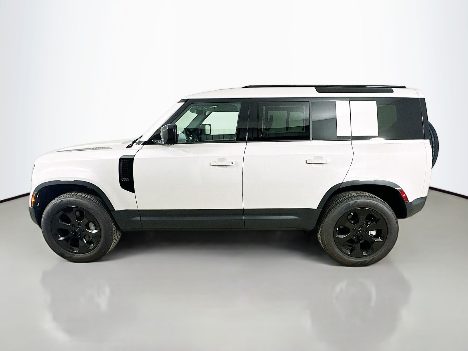 2026 Land Rover Defender S - Photo 8