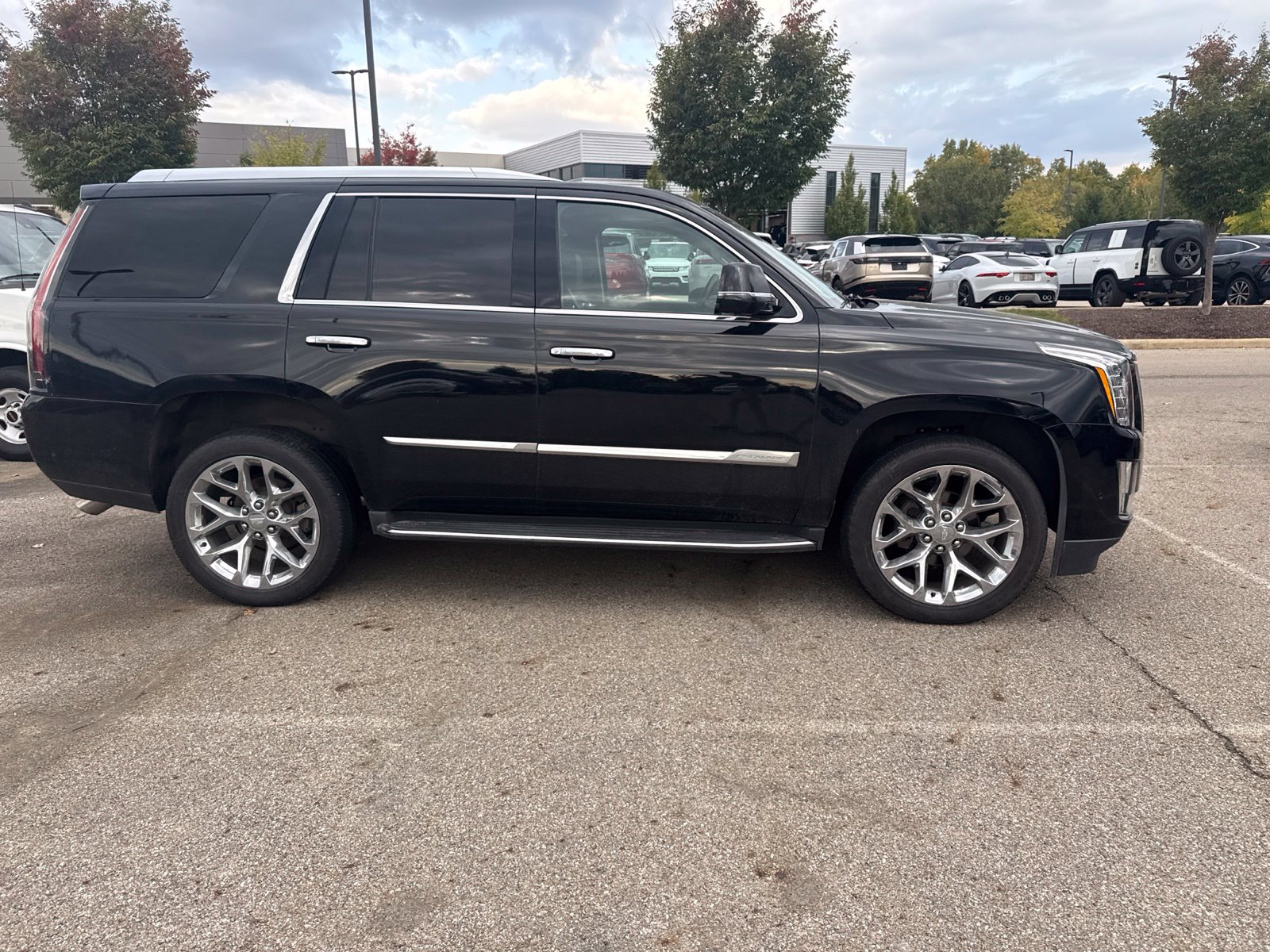 Used 2017 Cadillac Escalade Luxury SUV
