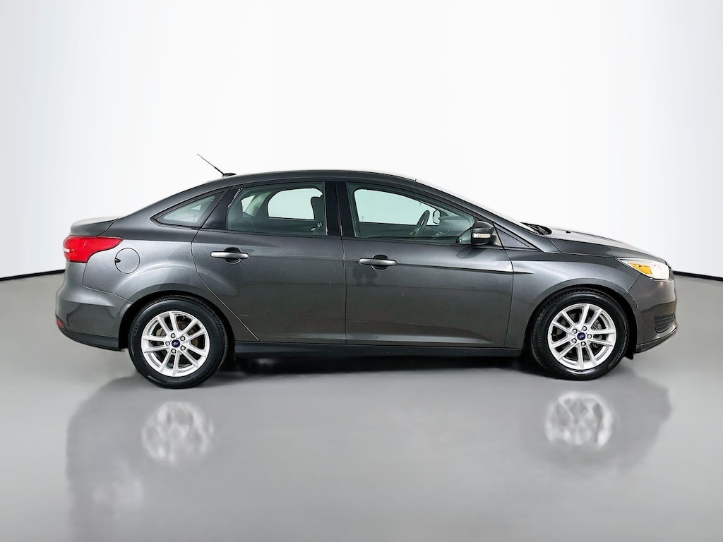 Used 2016 Ford Focus SE Sedan