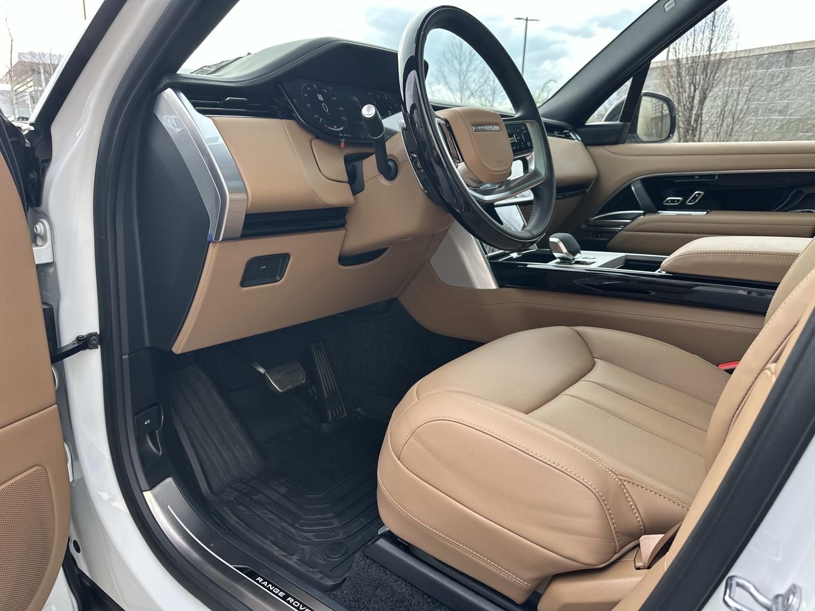 2026 Land Rover Range Rover SE - Photo 11
